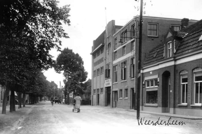 Hofnar sigarenfabriek aan de Bakkerstraat in Valkenswaard, 1935 (bron: collectie Heemkundekring Weerderheem nr. 03883)
