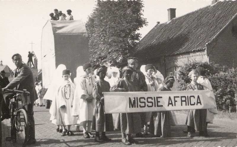 Kindheidsoptocht in Erp, 1948