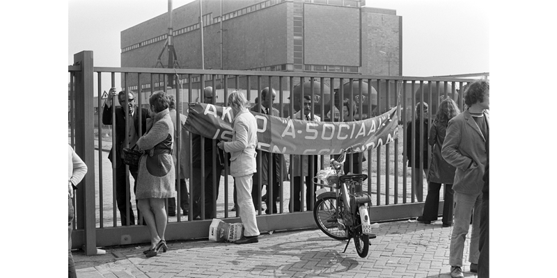 Bedrijfsbezetting bij Enka, 1972 (foto: Hans Peters / Anefo. Bron: Nationaal Archief)